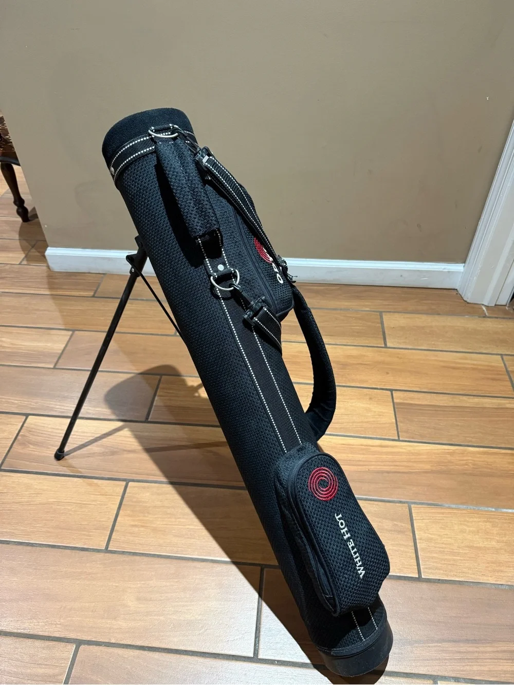 Odyssey par 3 Sunday golf stand bag